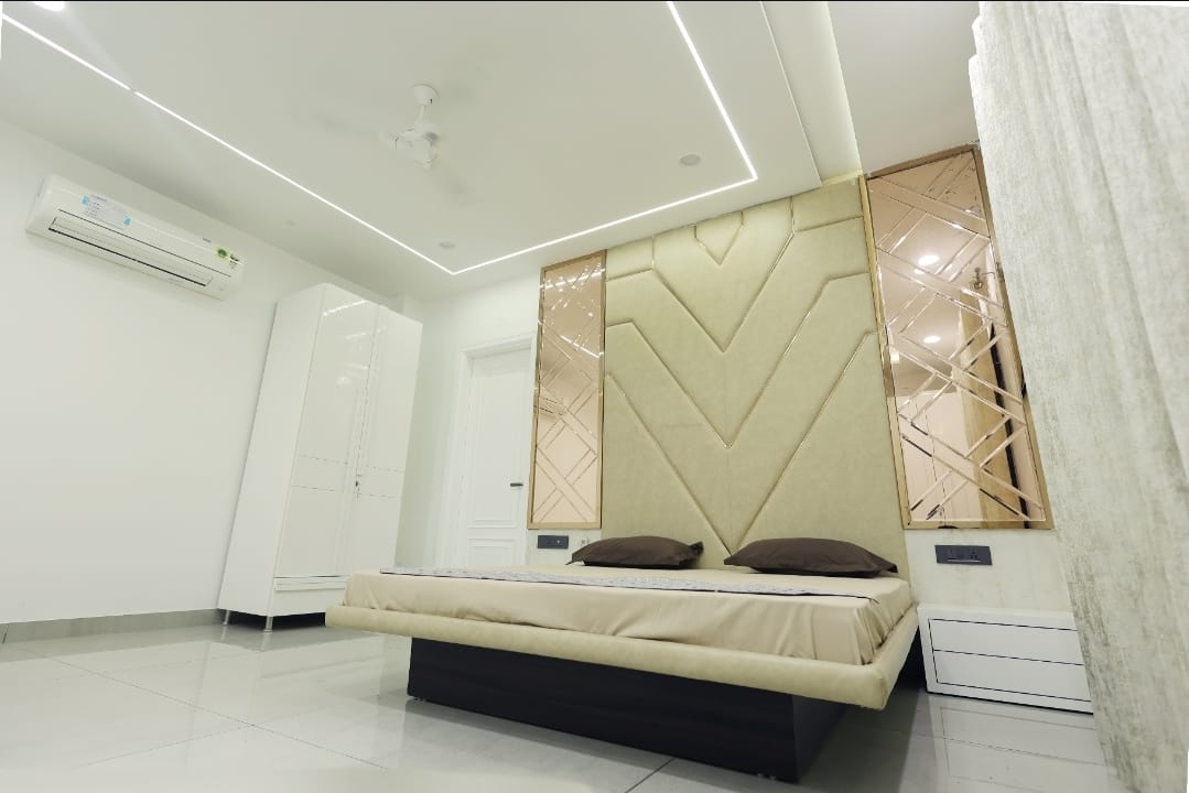 Interior 4